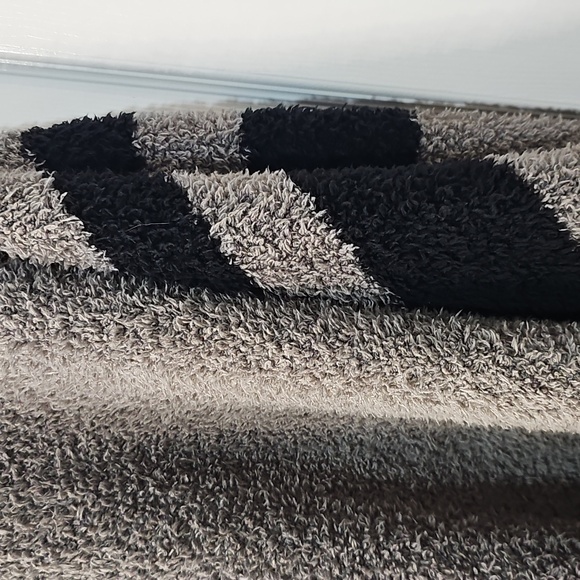 Barefoot Dreams Cozychic Beach Poncho Striped Fringe Gray Black One Size - Picture 10 of 11